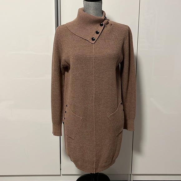 NWOT Sweater Dress Cowl Neck Buttons Pockets Blush, Size S/M - Picture 7 of 11